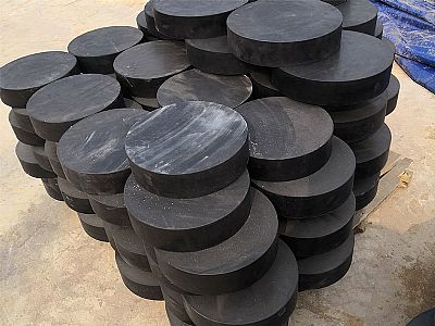 内江板式橡胶支座由若干层橡胶片与薄钢板经加压硫化